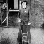 OtherpoliceFolder – Suffragette posed in police uniform, 1909 (2)[1]